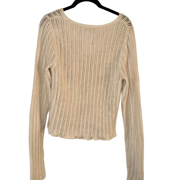 NWT Abercrombie Cream Knit Women's Top- Size Medium - Picture 3 of 10